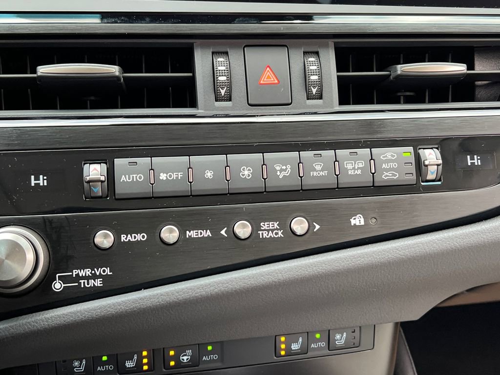 New 2025 Lexus ES 350 w/ Premium Package image 19