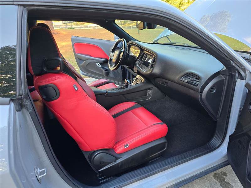 Used 2021 Dodge Challenger SXT image 23