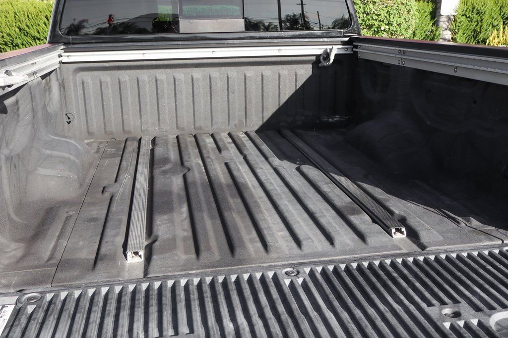 Used 2021 Nissan Titan PRO-4X w/ Pro-4x Convenience Package image 9