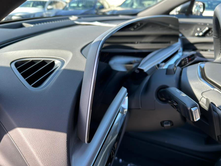 Used 2024 Cadillac Lyriq Luxury w/ LPO, Floor Liner Package image 15