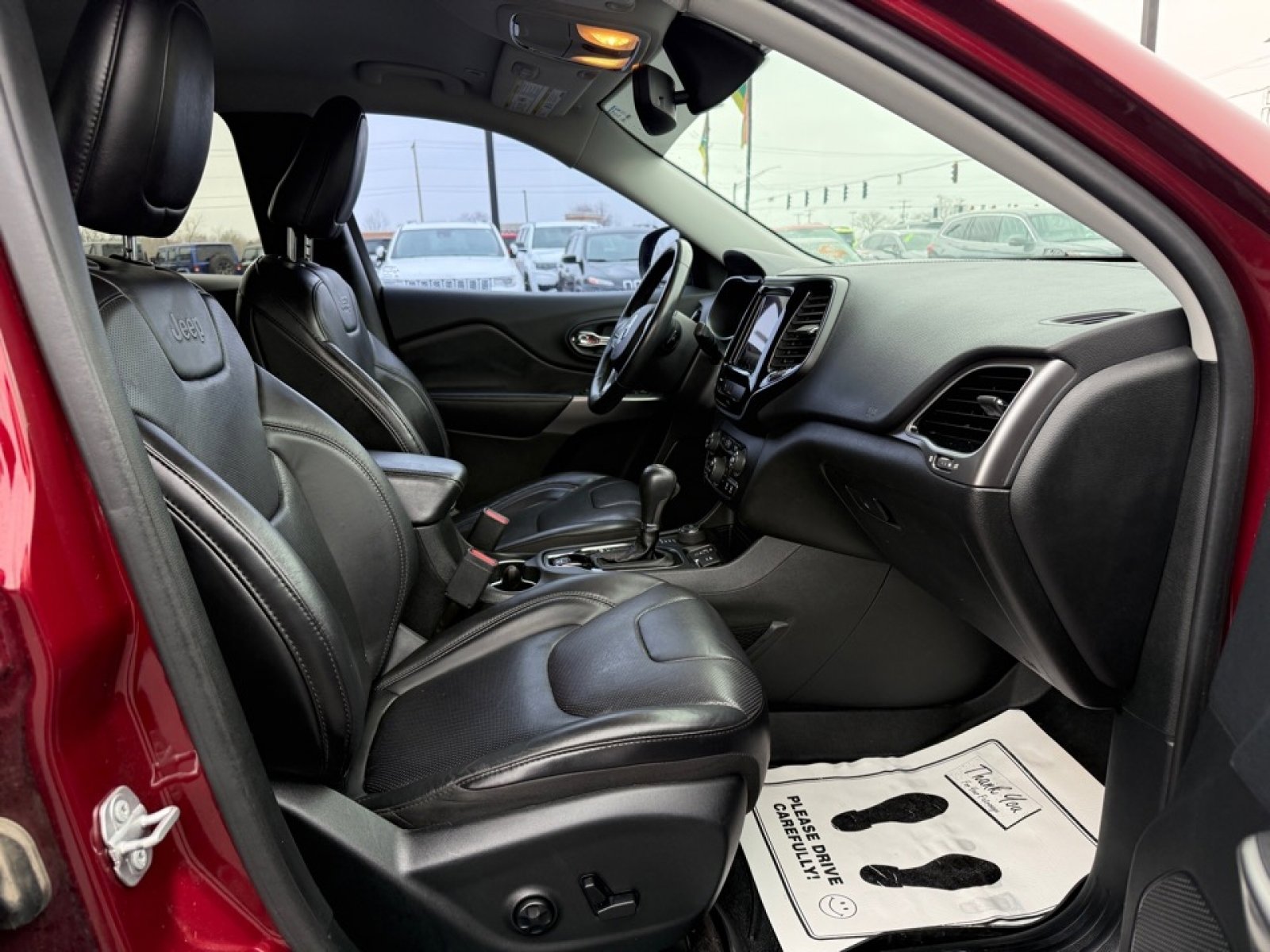 Used 2019 Jeep Cherokee Limited w/ Luxury Group image 11