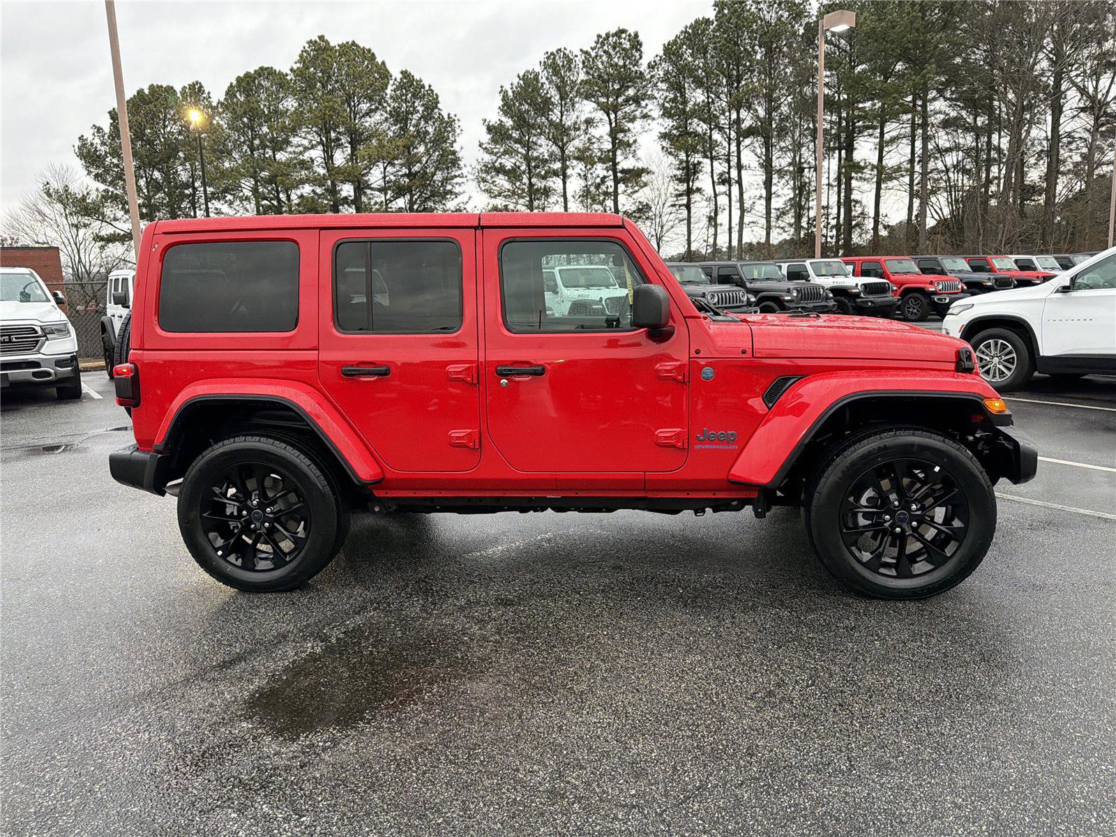 Used 2025 Jeep Wrangler Sahara w/ Safety Group image 5