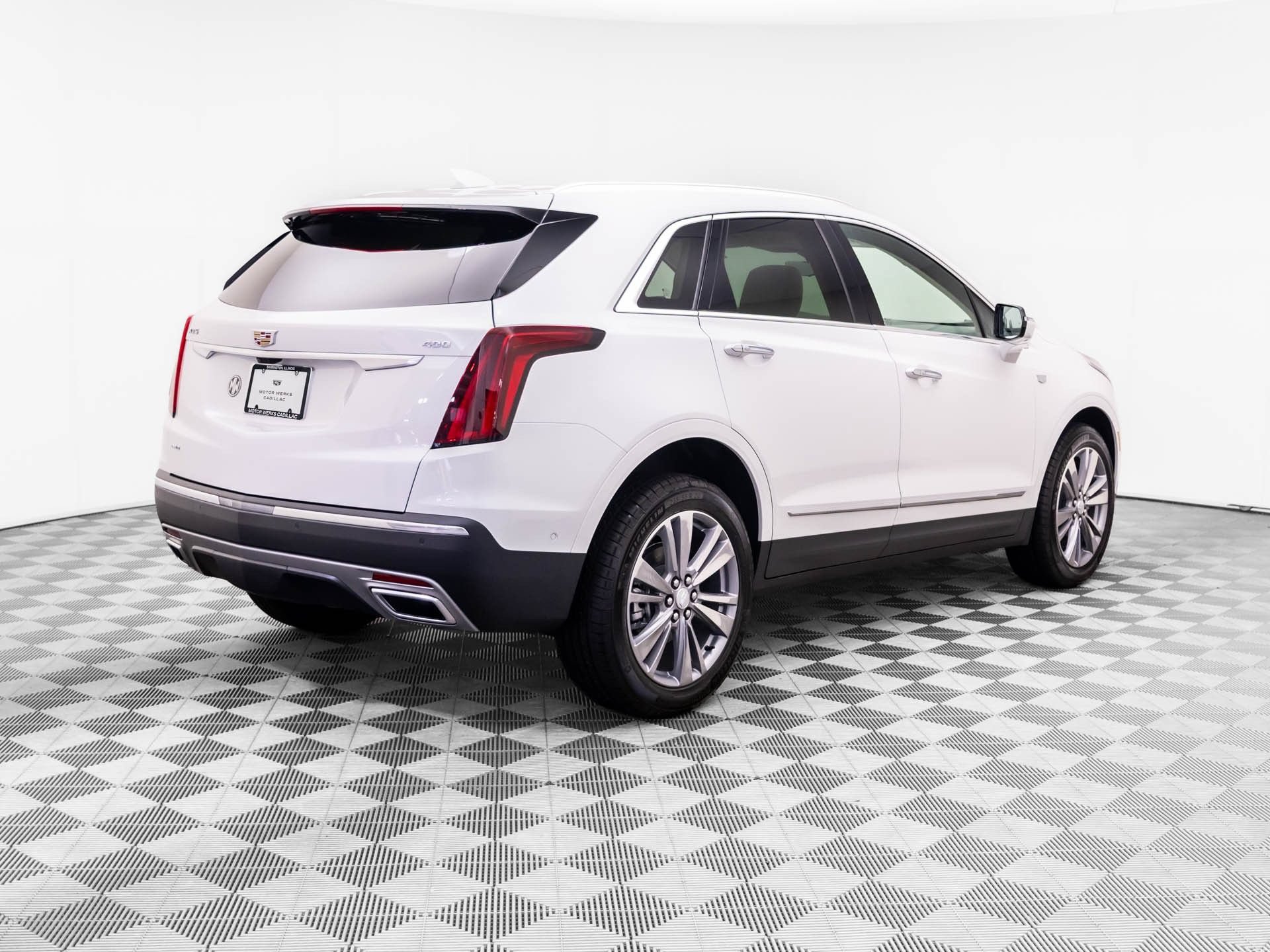 New 2026 Cadillac XT5 Premium Luxury w/ Driver Assist Package AWD/4WD image 5