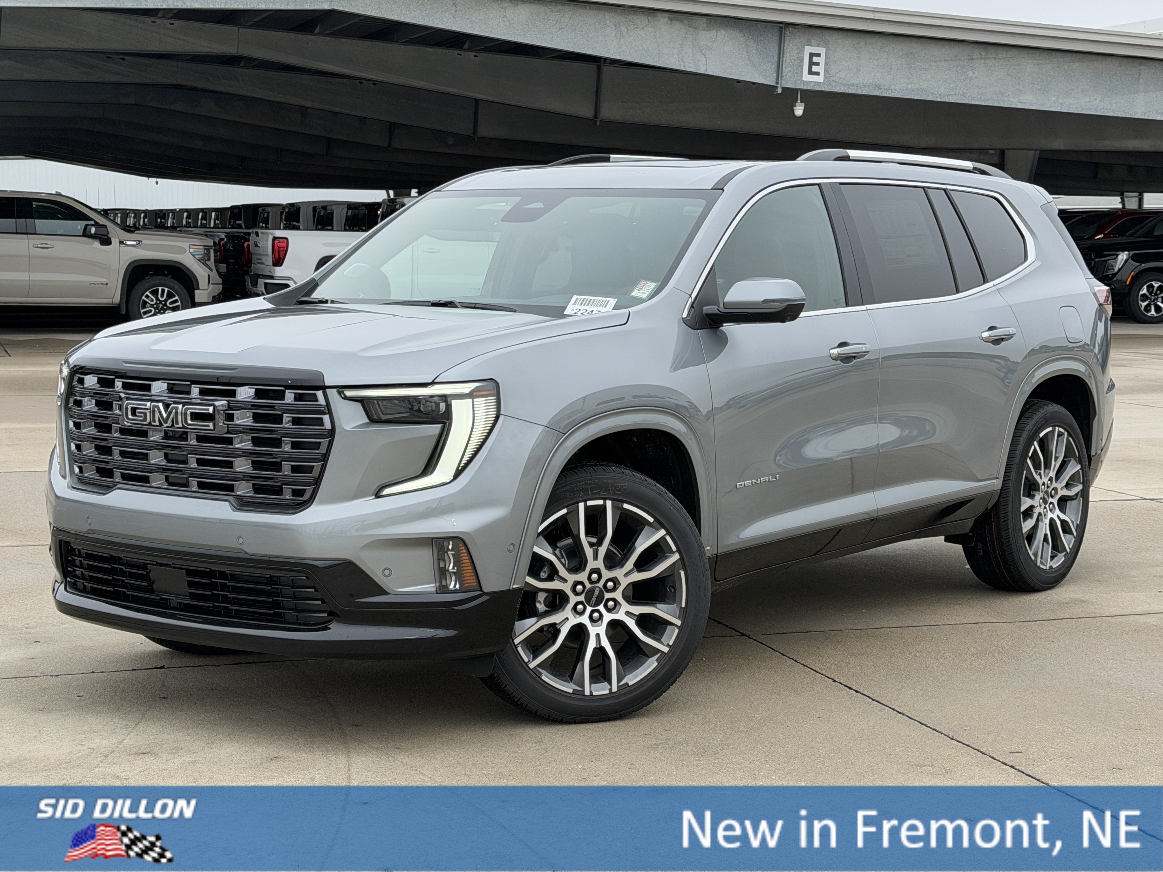 New 2027 GMC Acadia Denali Ultimate w/ LPO, Floor Liner Package AWD/4WD image 1