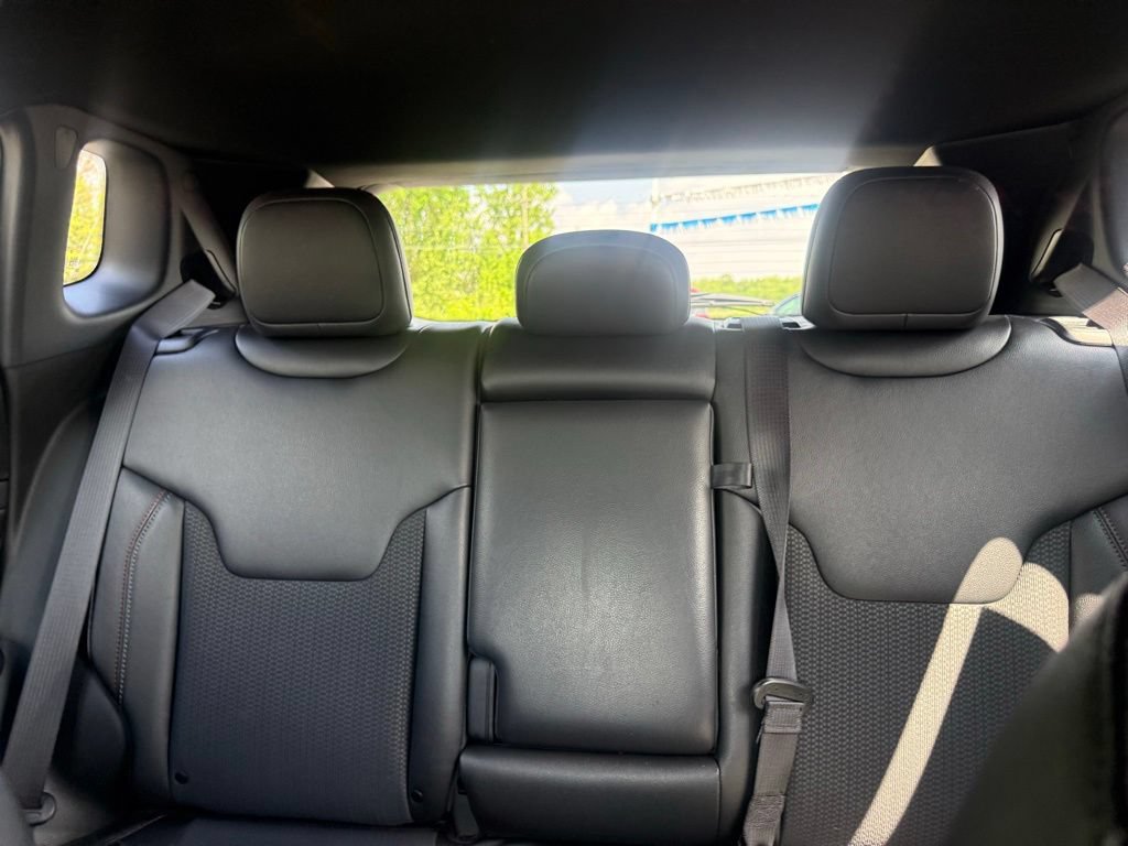 Used 2024 Jeep Compass Trailhawk AWD/4WD image 28