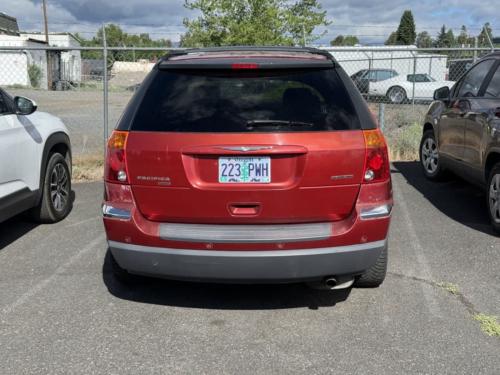 Used 2005 Chrysler Pacifica Touring w/ Heated Seat Group AWD/4WD image 4
