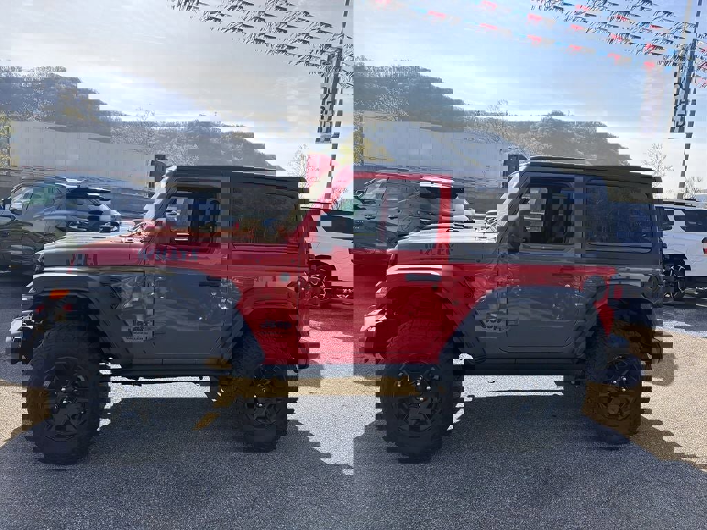 Used 2025 Jeep Wrangler Sport image 7