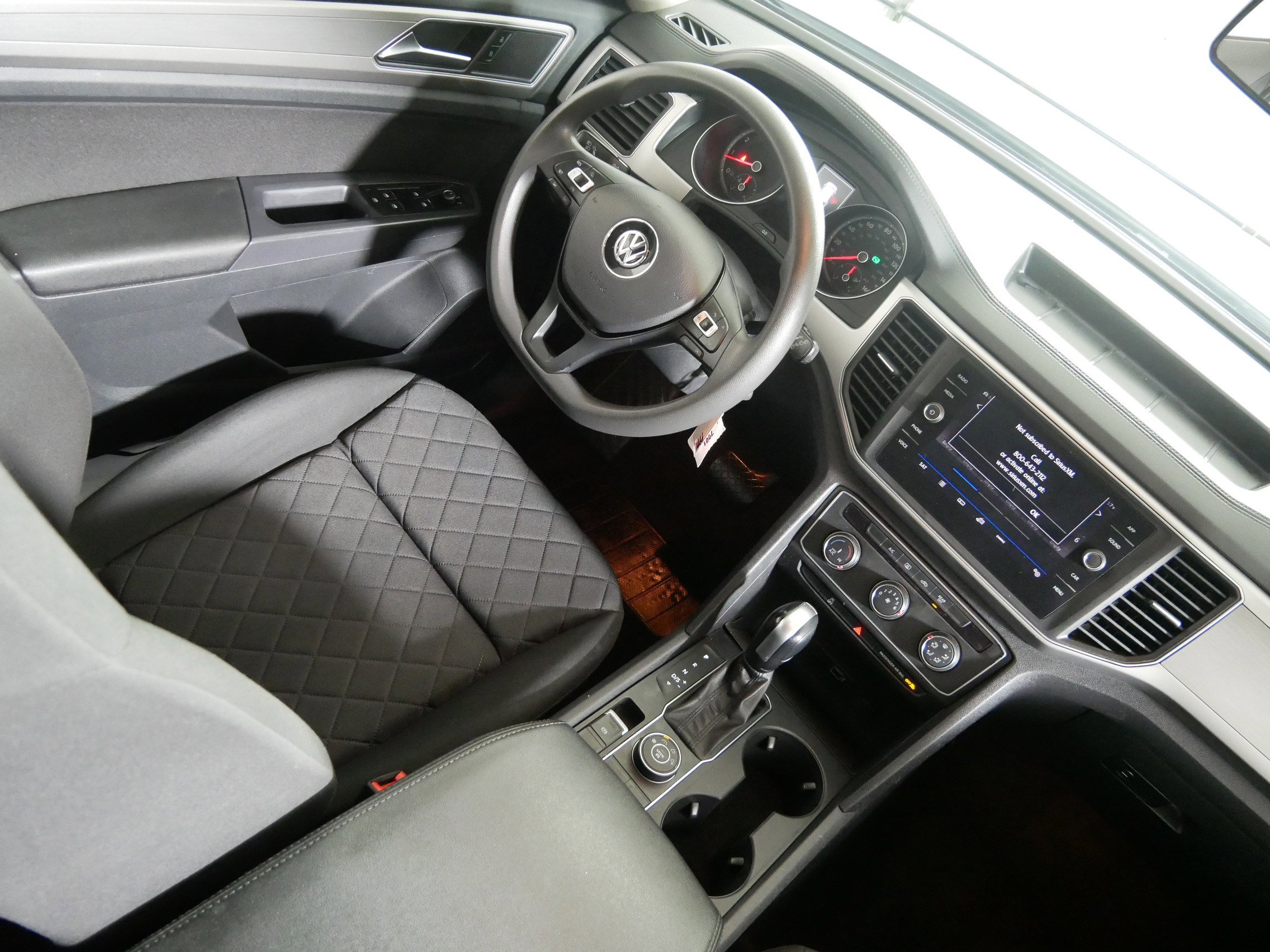 Used 2018 Volkswagen Atlas Launch Edition image 9