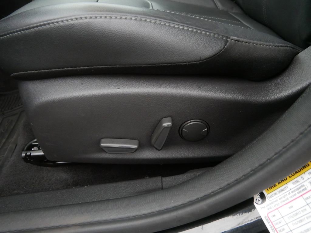 Used 2015 Ford Focus Titanium w/ Titanium Cold Weather Package image 15