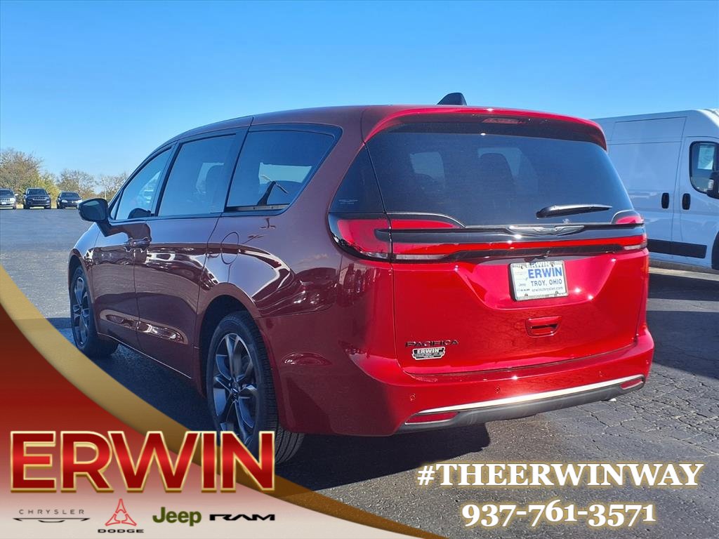 New 2026 Chrysler Pacifica Select image 9