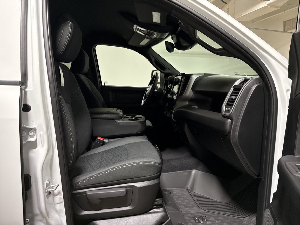 New 2026 RAM 3500 Tradesman AWD/4WD image 22
