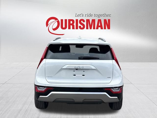 Certified 2025 Kia Niro SX Touring image 3