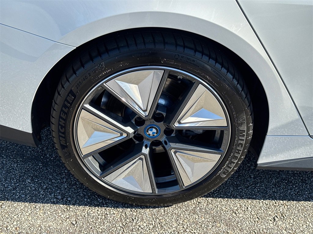 Used 2023 BMW i4 eDrive35 w/ Premium Package image 17
