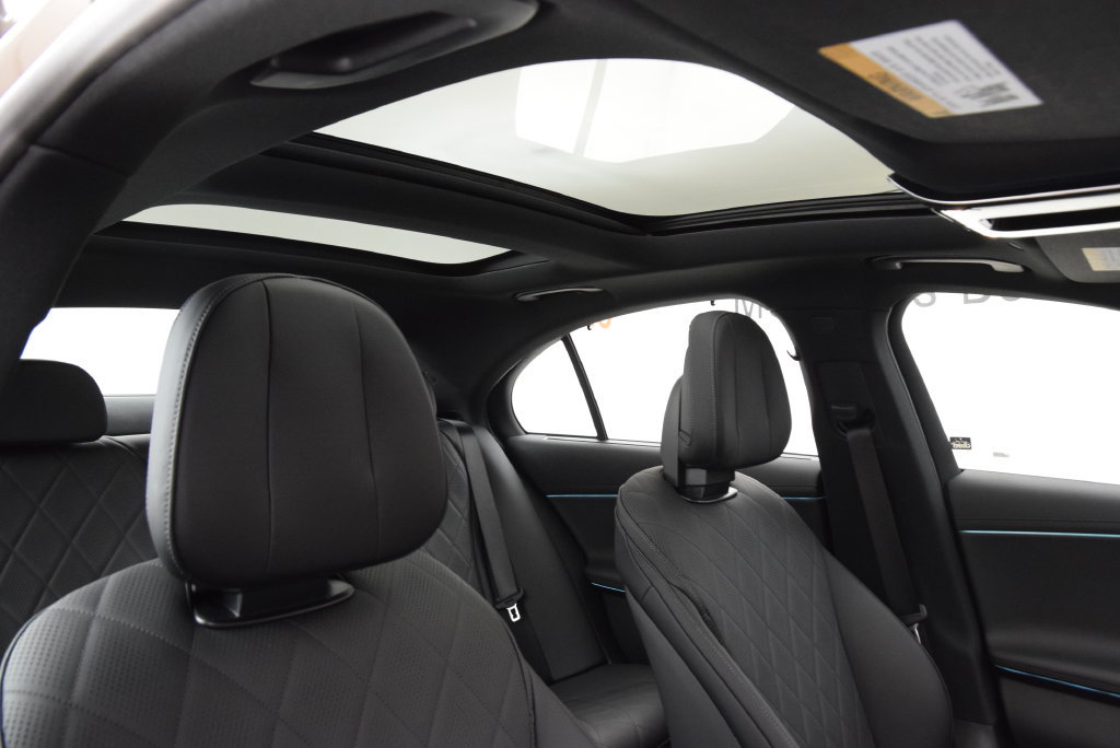 New 2026 Mercedes-Benz E 450 4MATIC Sedan image 18