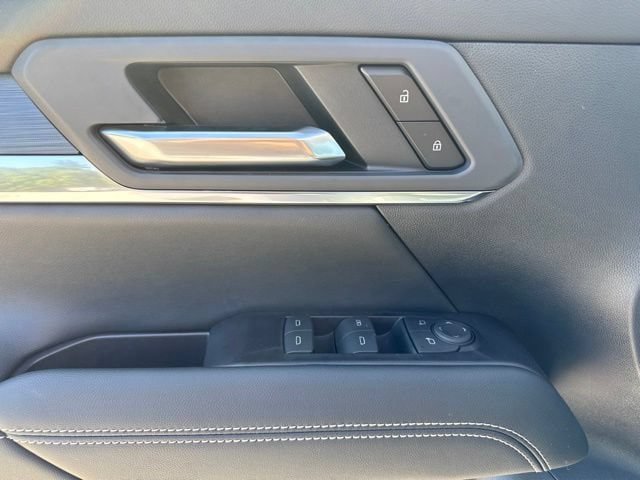 New 2027 GMC Terrain Elevation w/ LPO, Floor Liner Package AWD/4WD image 11