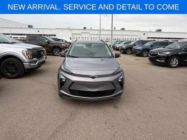 Certified 2023 Chevrolet Bolt EUV LT w/ Comfort Package FWD image 3