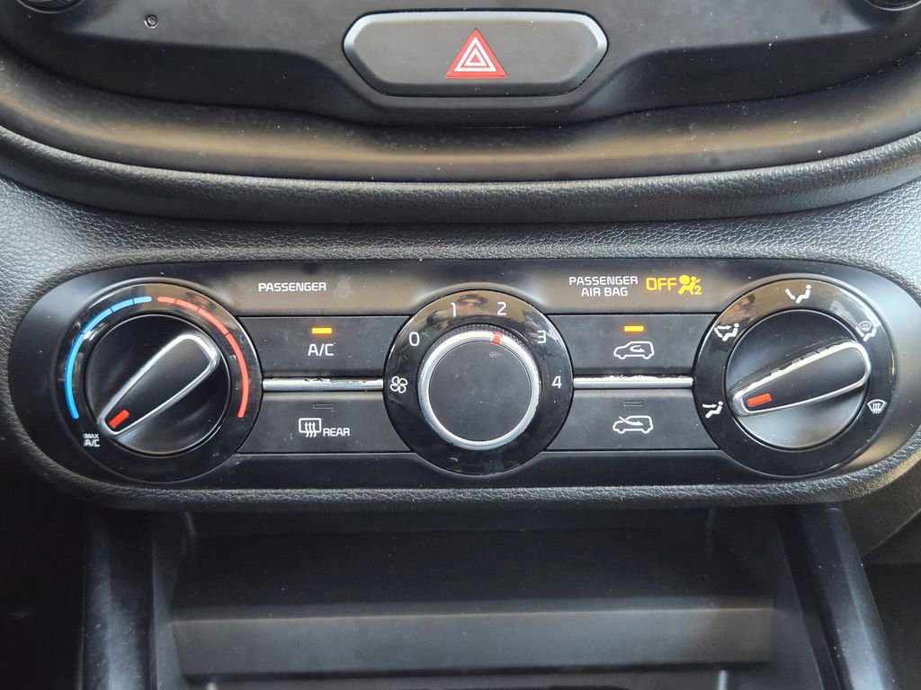 Used 2021 Kia Soul LX image 17