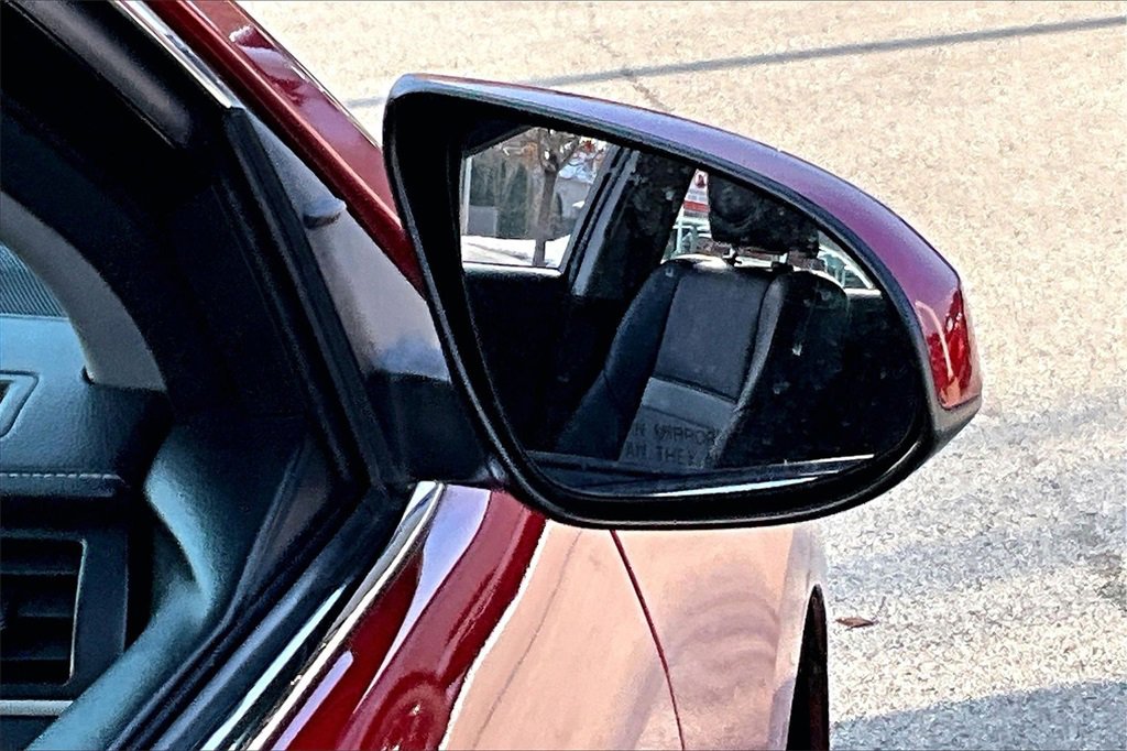 Used 2013 Toyota Camry SE image 24