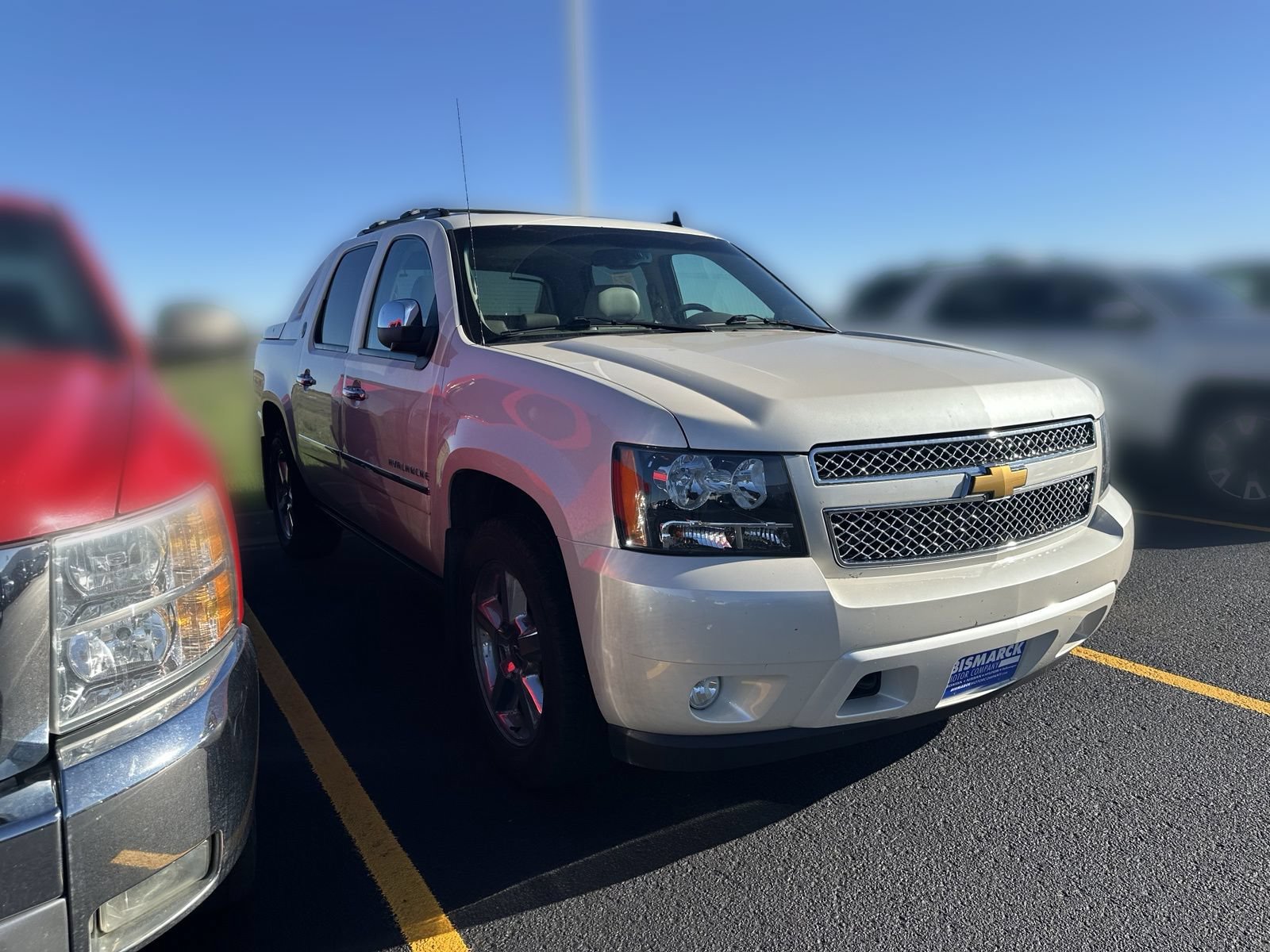 Used 2013 Chevrolet Avalanche LTZ AWD/4WD image 2
