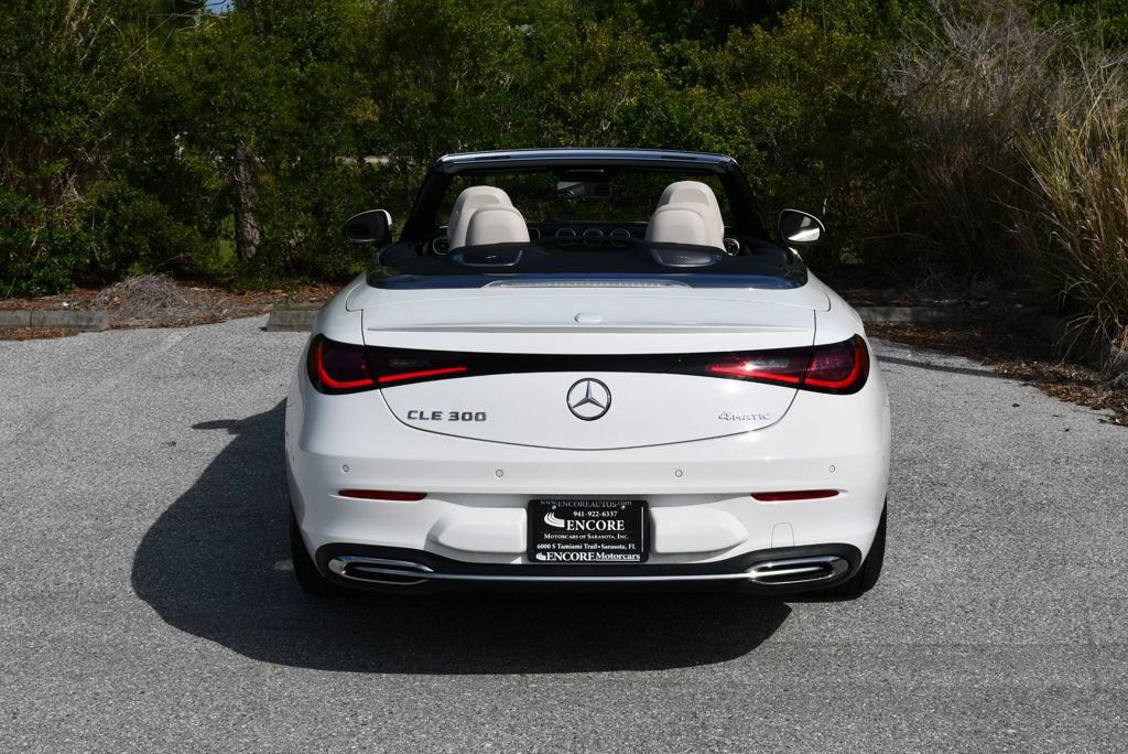 Used 2024 Mercedes-Benz CLE 300 4MATIC Cabriolet image 39