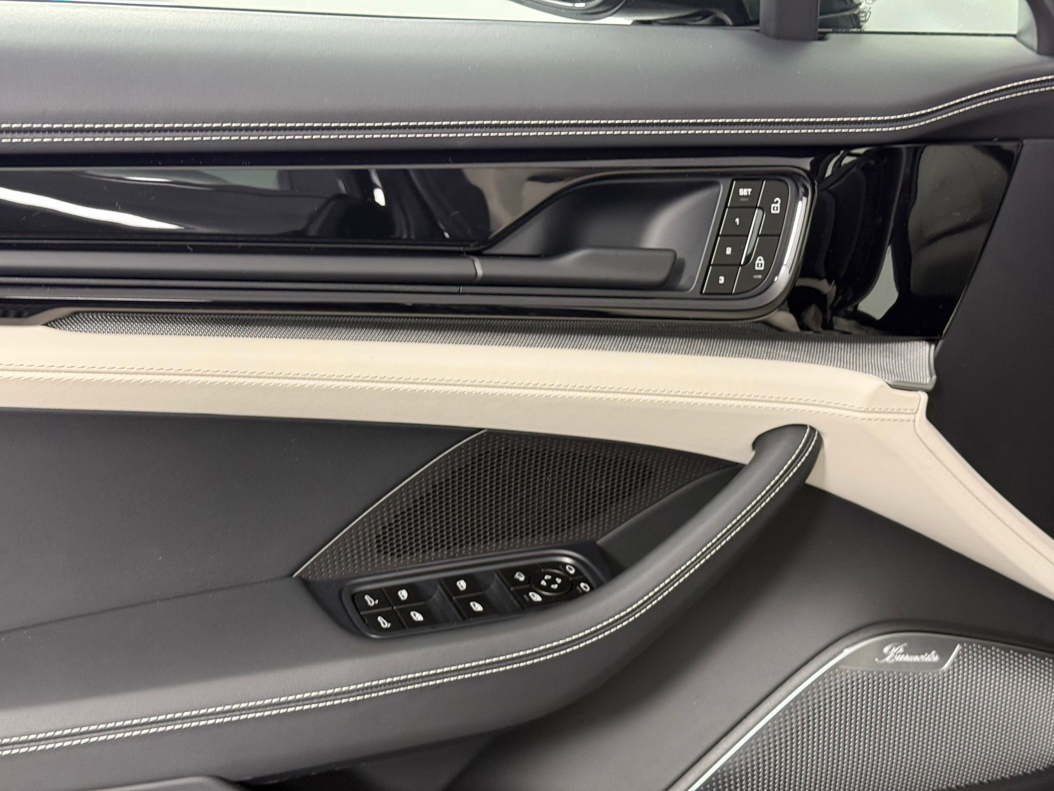 New 2026 Porsche Panamera 4 image 24