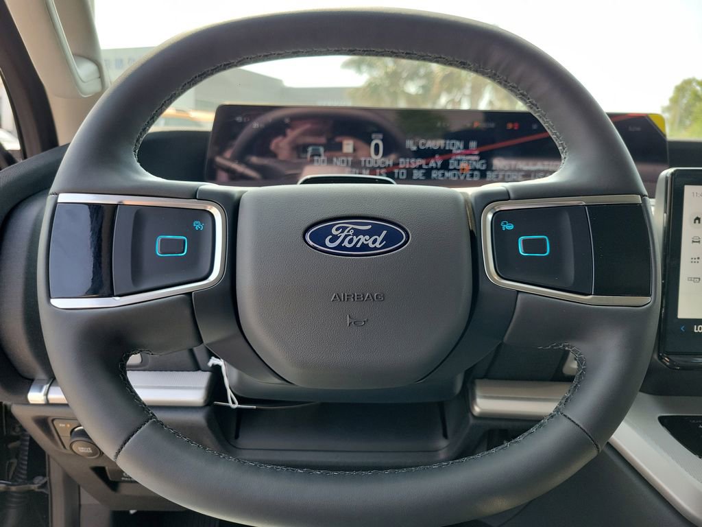 New 2026 Ford Expedition Active image 18