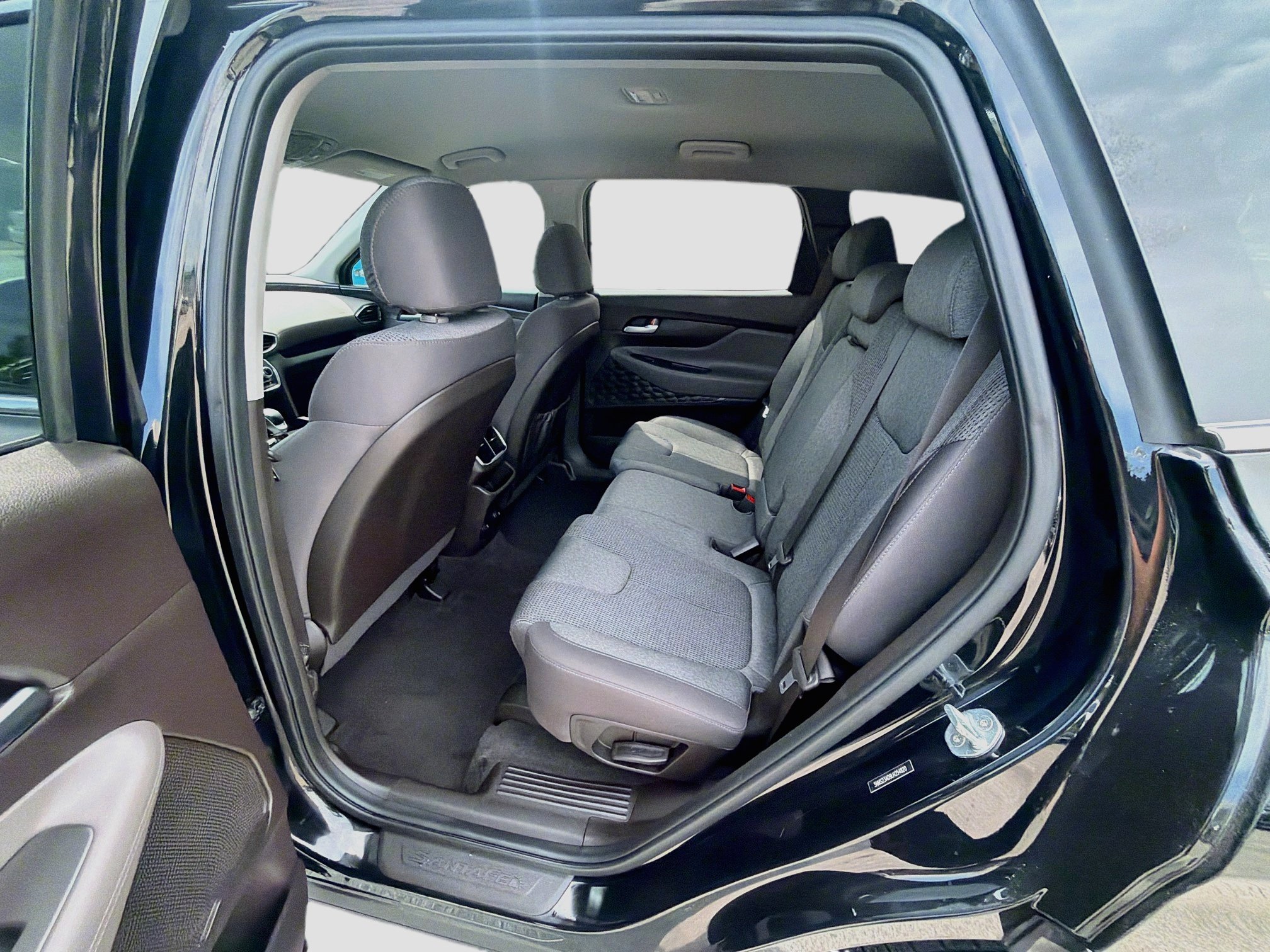 Used 2020 Hyundai Santa Fe SE FWD image 21