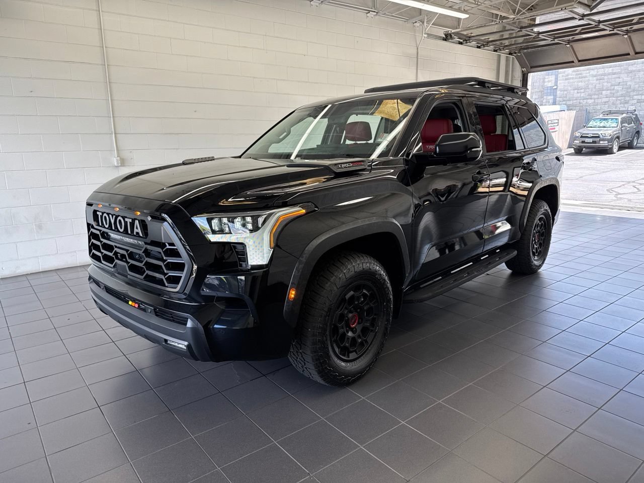 Used 2023 Toyota Sequoia TRD Pro AWD/4WD image 4