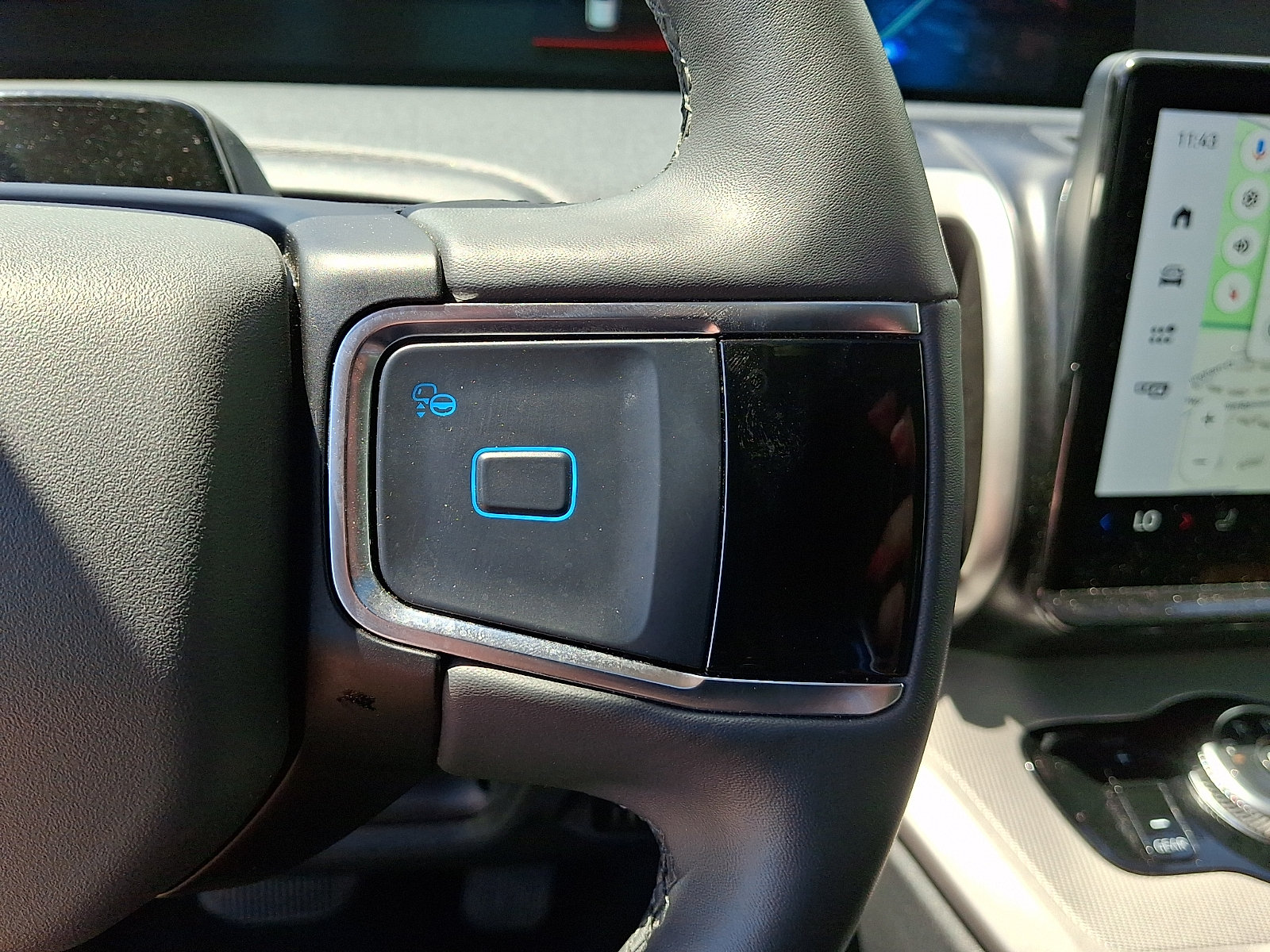 Certified 2025 Ford Expedition Active AWD/4WD image 25