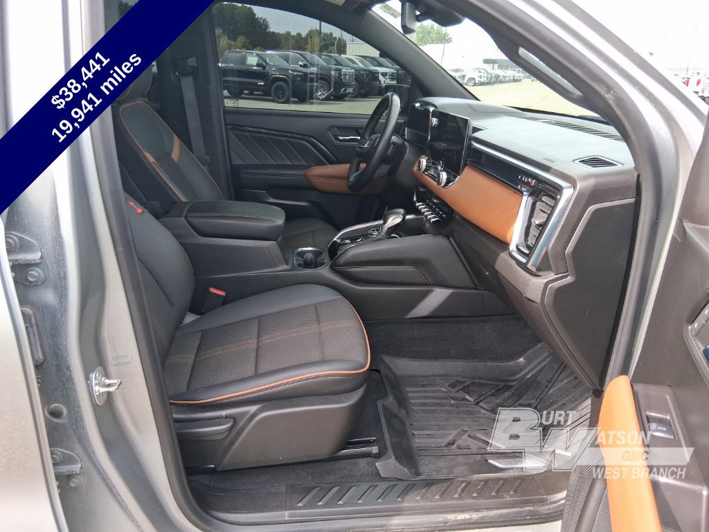 Used 2024 GMC Canyon AT4 w/ Canyon Safety Plus Package AWD/4WD image 11