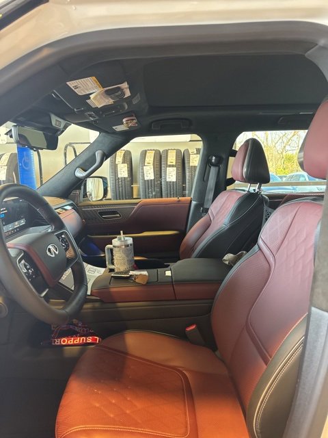 Used 2025 INFINITI QX80 Autograph image 8