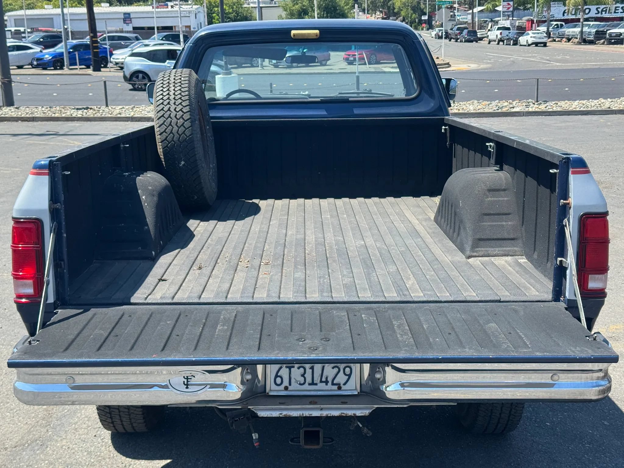 Used 1992 Dodge D/W Truck 250 AWD/4WD image 11