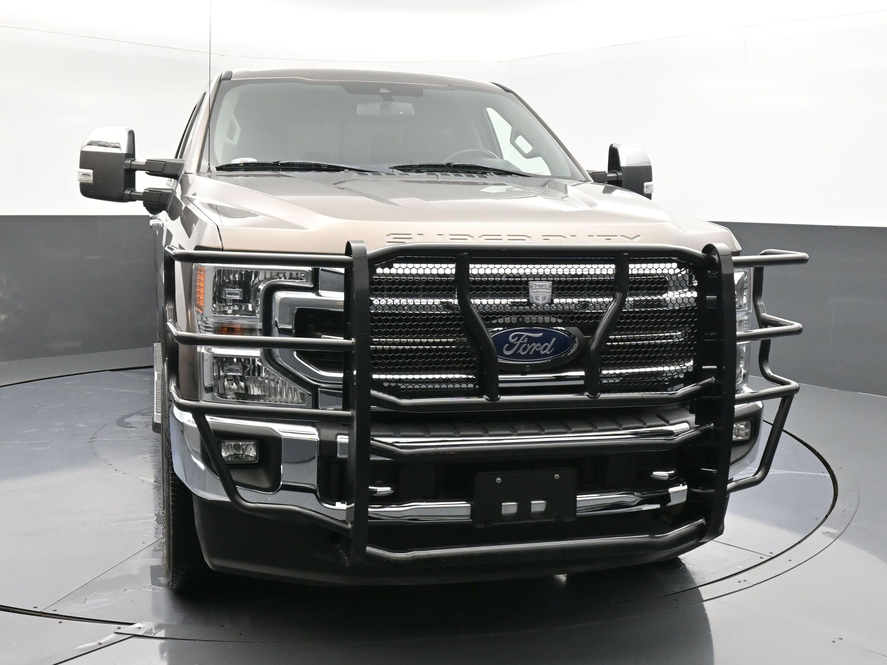 Used 2020 Ford F250 Lariat w/ Chrome Package image 2