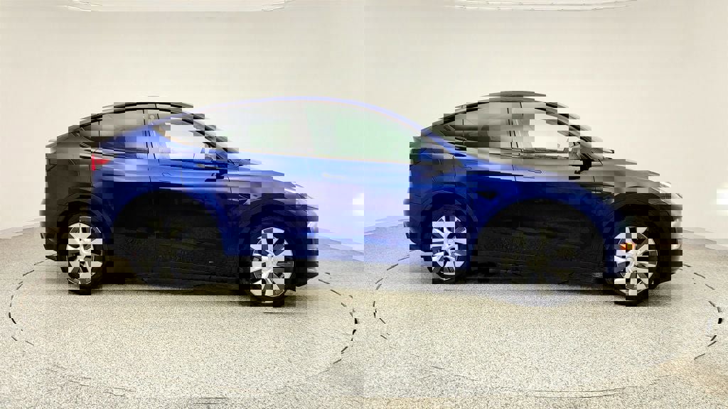 Used 2024 Tesla Model Y Long Range image 4