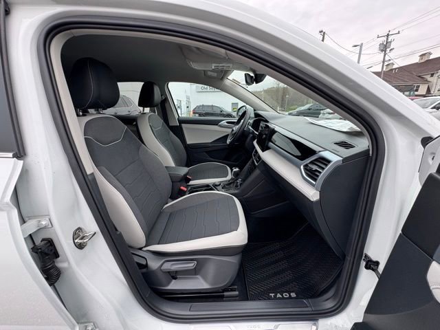 New 2026 Volkswagen Taos SE AWD/4WD image 24