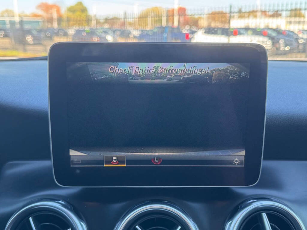 Used 2018 Mercedes-Benz GLA 250 4MATIC image 11