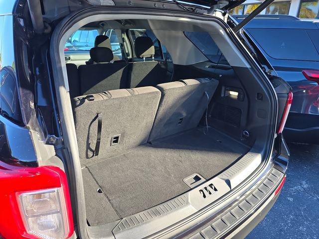 Used 2023 Ford Explorer XLT image 7