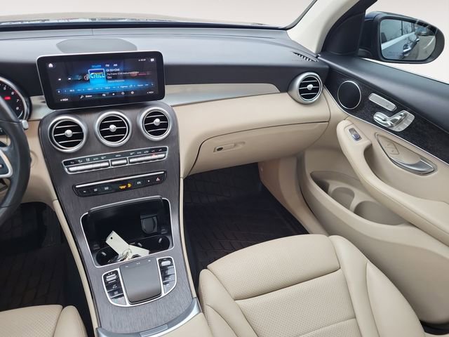 Used 2022 Mercedes-Benz GLC 300 4MATIC image 13