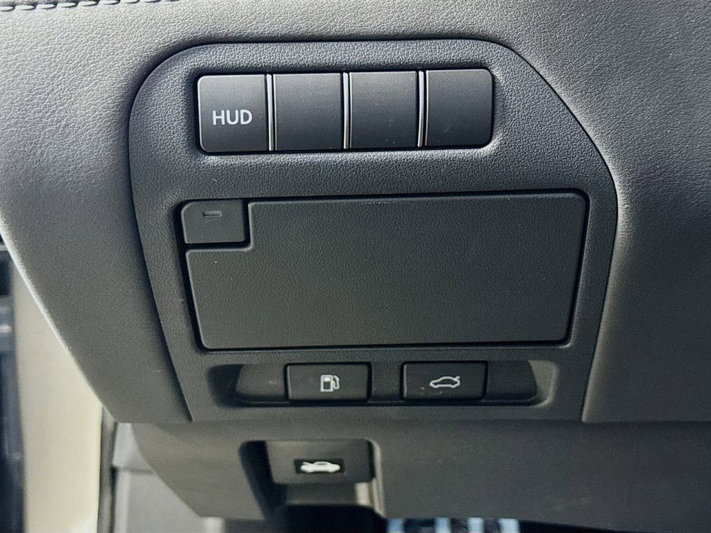 Used 2022 Lexus LS 500 F Sport w/ Accessory Package (Z1) image 10