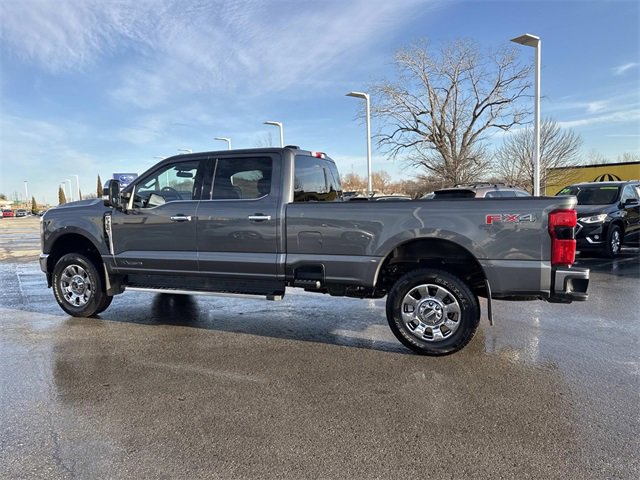 Used 2023 Ford F350 Lariat w/ Chrome Package image 8