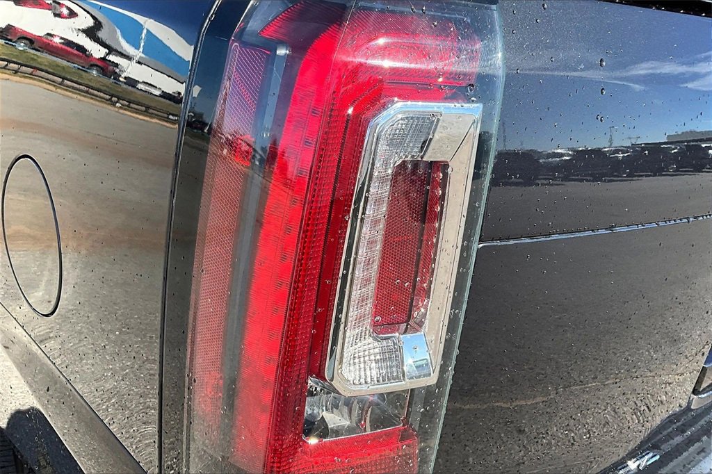 Used 2020 GMC Yukon XL Denali w/ Denali Ultimate Package image 29