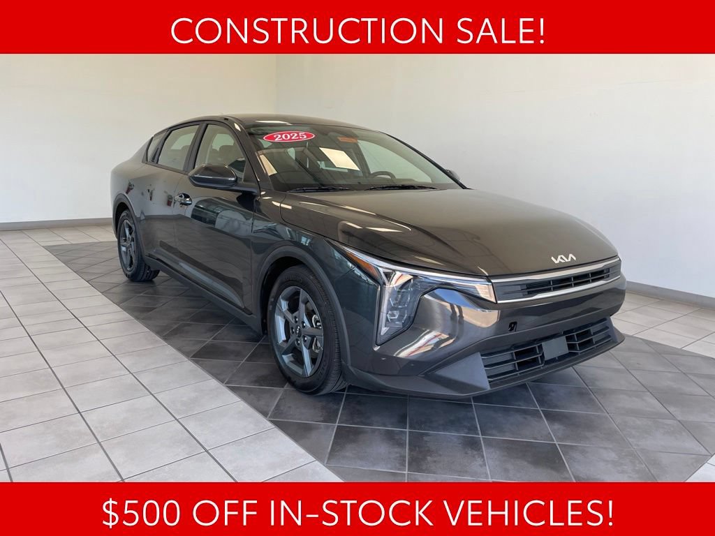 Used 2025 Kia K4 FWD image 1