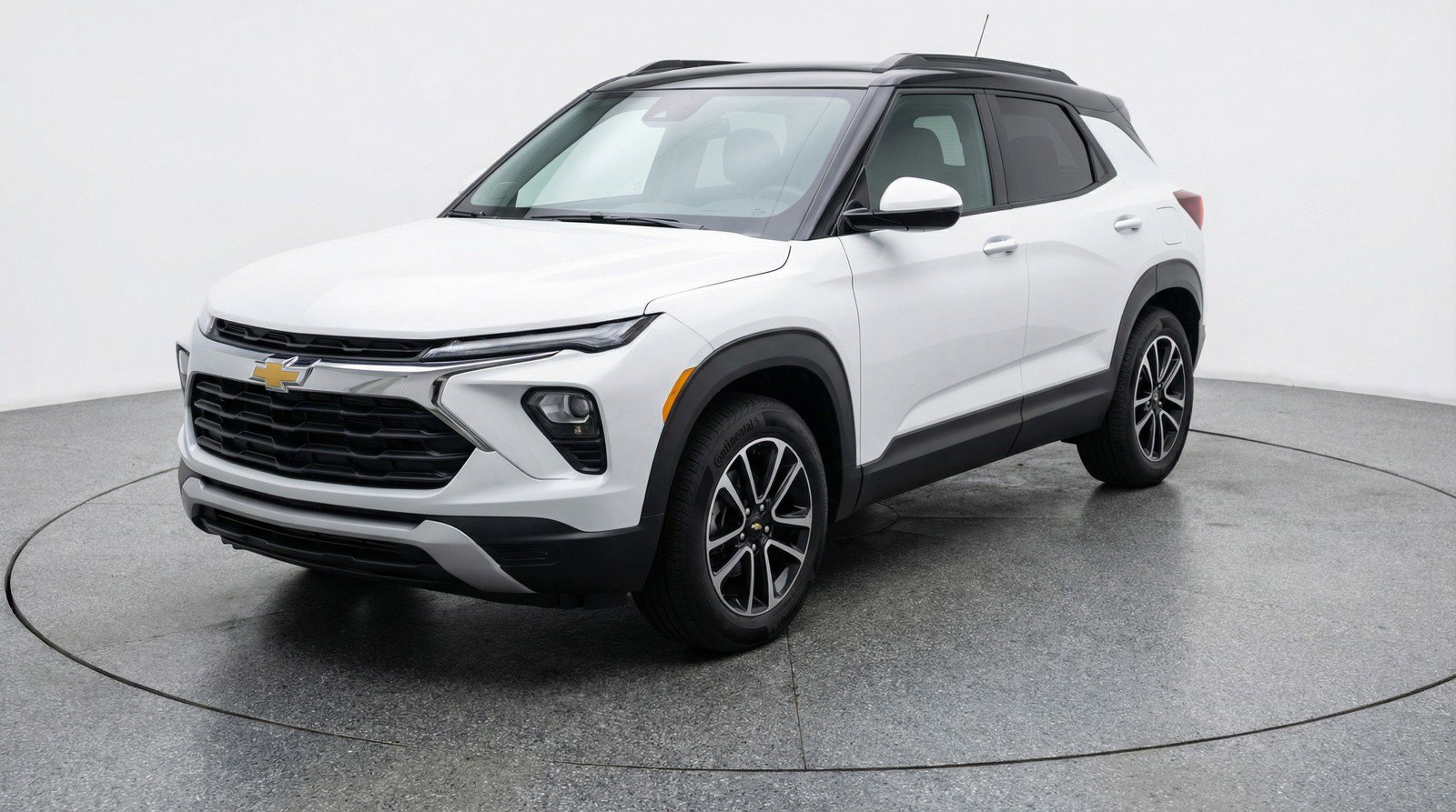 Used 2025 Chevrolet TrailBlazer LT image 3