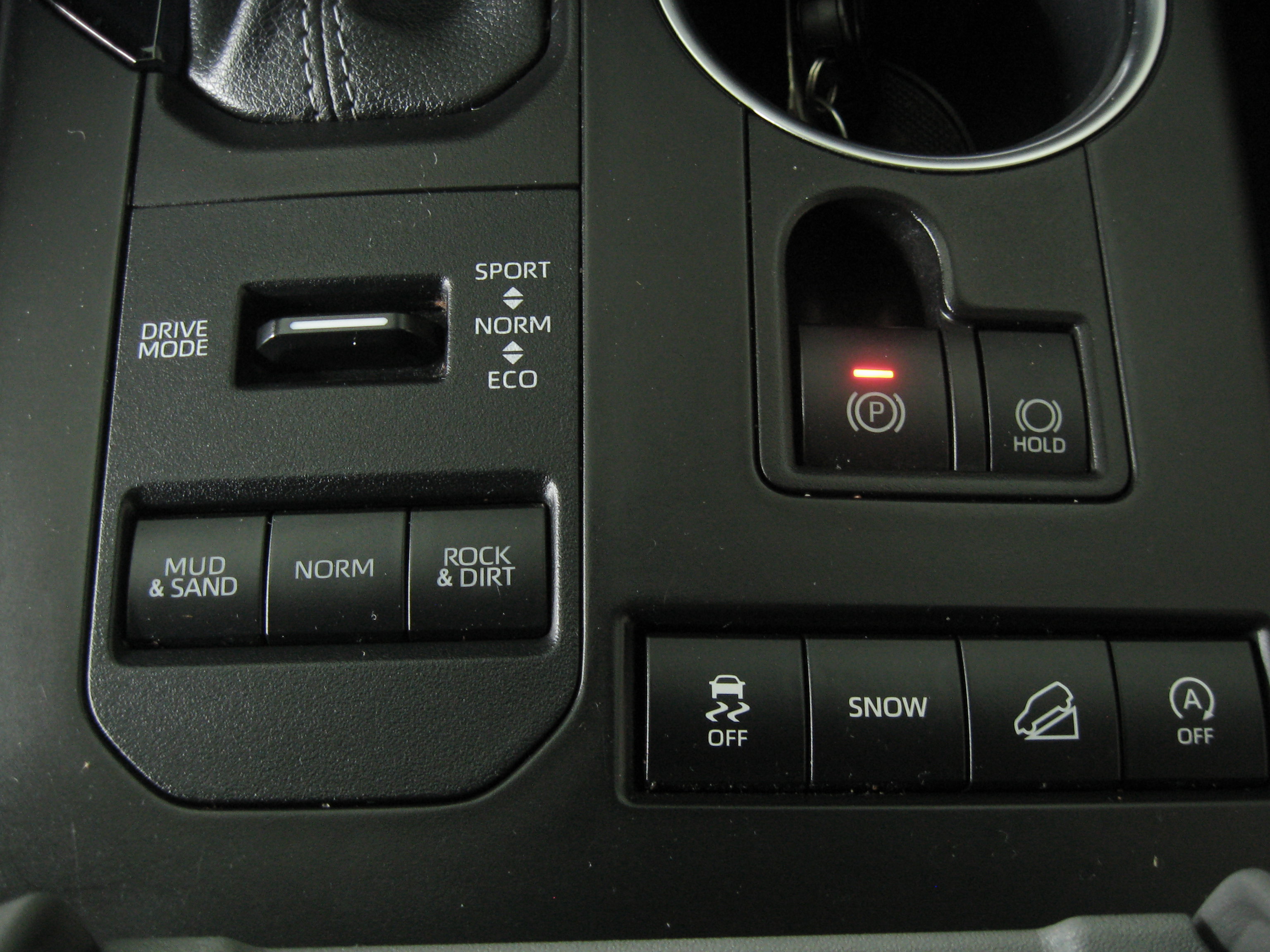 Used 2022 Toyota Highlander XLE image 19