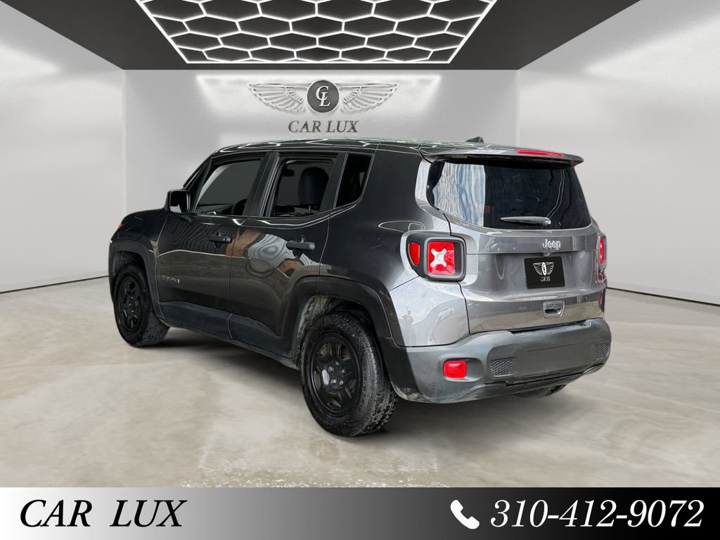 Used 2021 Jeep Renegade Sport FWD image 3