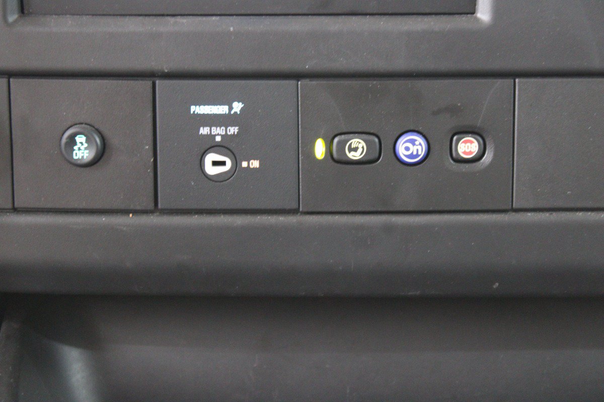 Used 2025 Chevrolet Express 2500 w/ Driver Convenience Package RWD image 25