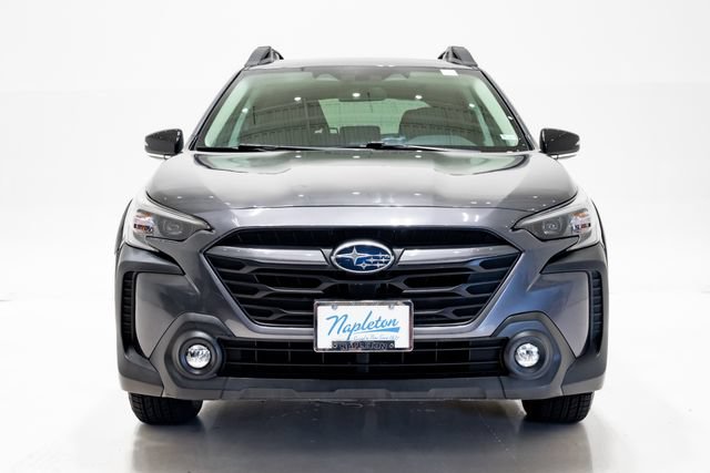 Used 2025 Subaru Outback Premium AWD/4WD image 4