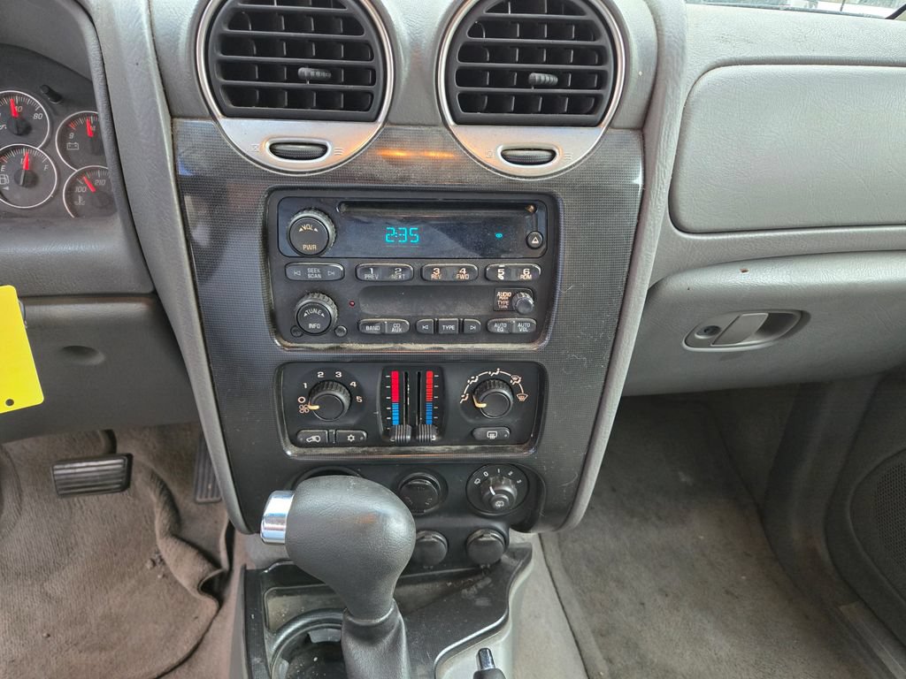 Used 2005 GMC Envoy XL SLE RWD image 19