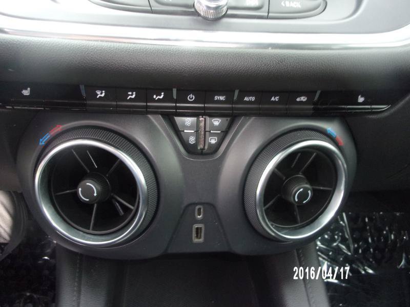 Used 2021 Chevrolet Blazer LT FWD image 20
