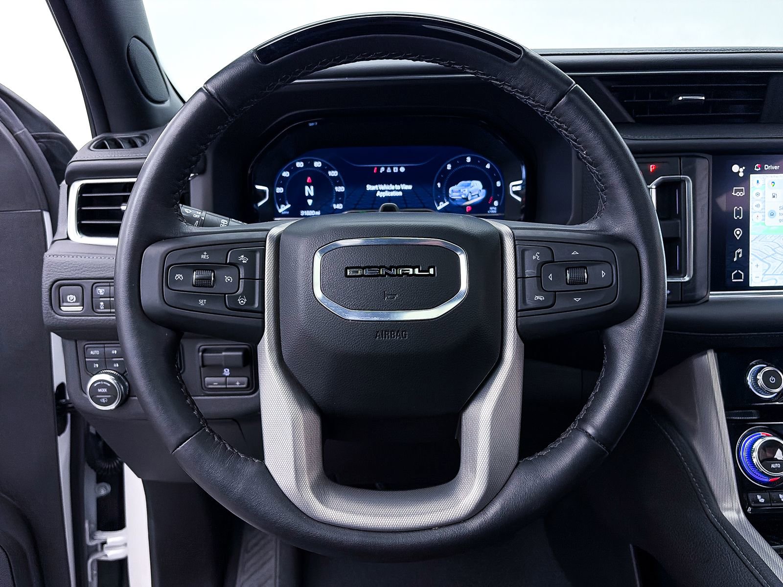 Used 2024 GMC Yukon Denali w/ Advanced Technology Package AWD/4WD image 36